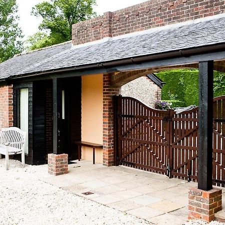 The Old Hop Kiln Barn Bed & Breakfast Питърсфилд Екстериор снимка